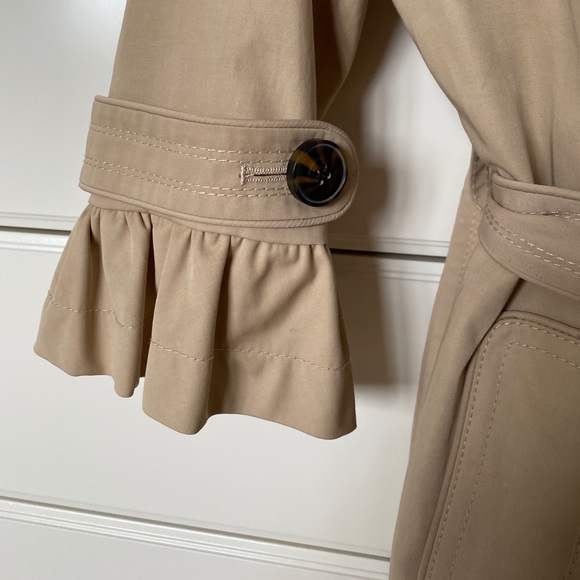Bebe trench jacket - very light weight - Picture 4 of 11